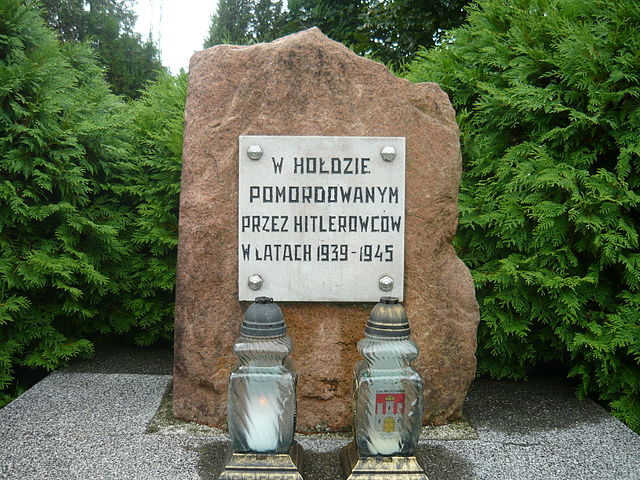 W hołdzie pomordowanych przez hitlerowców w latach 1939-1945