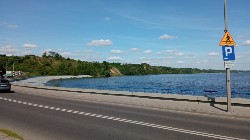 Jezioro Włocławskie, widok na skarpy