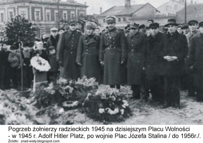 Pogrzeb żołnierzy radzieckich na Placu Wolności