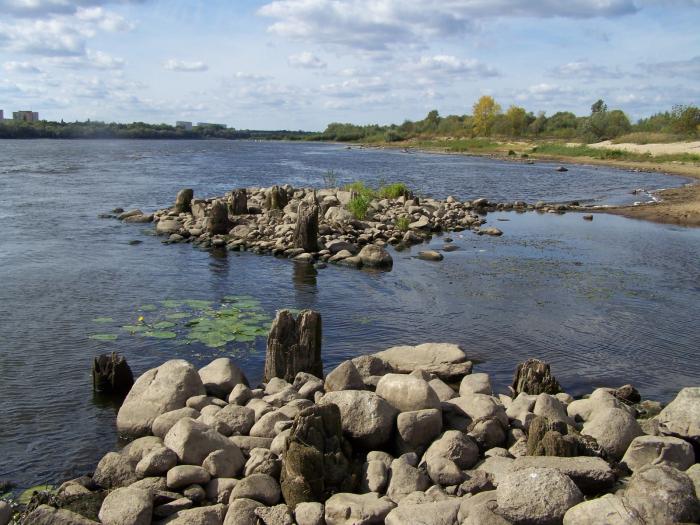 Pozostałości dawnego mostu na Wiśle