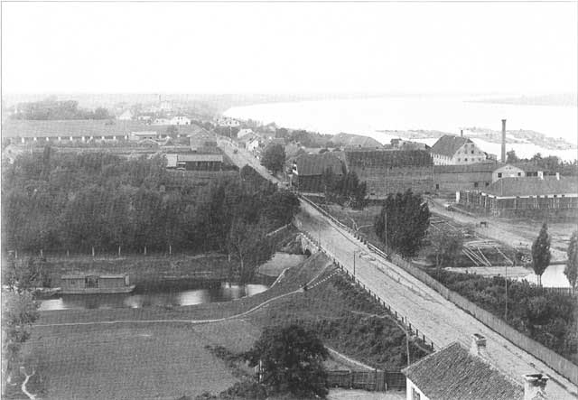 Widok na most i ul. Wyszyńskiego