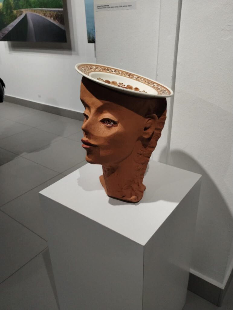 Fragment wystawy „Spojrzenia. Natura rzeczy” w włocławskiej Galerii Sztuki Współczesnej