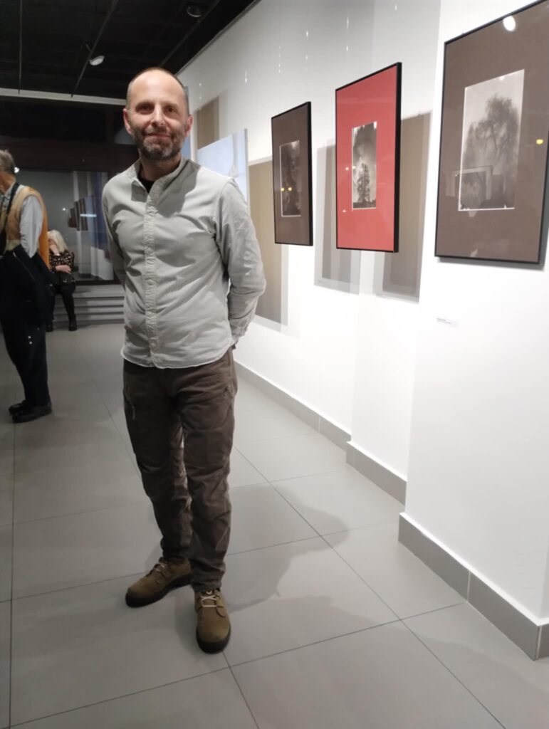 Fragment wystawy „Spojrzenia. Natura rzeczy” w włocławskiej Galerii Sztuki Współczesnej