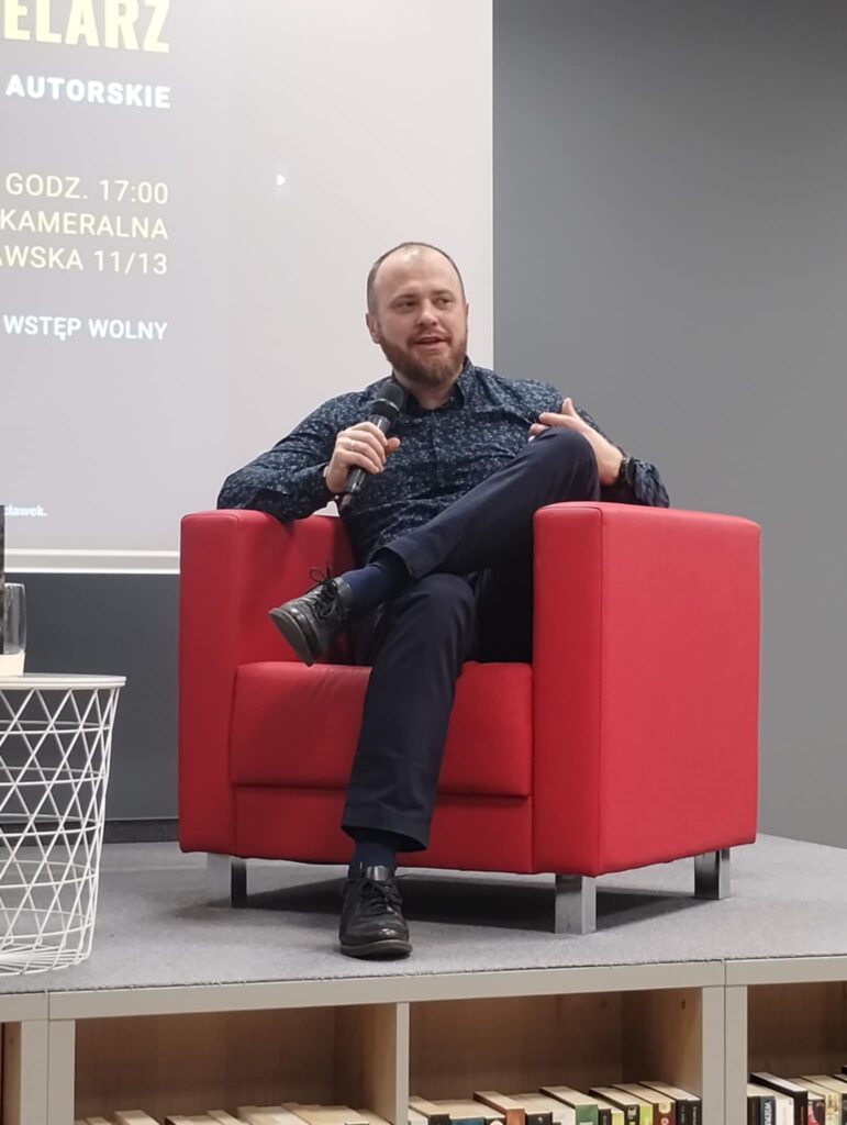 Wojciech Chmielarz na spotkaniu autorskim