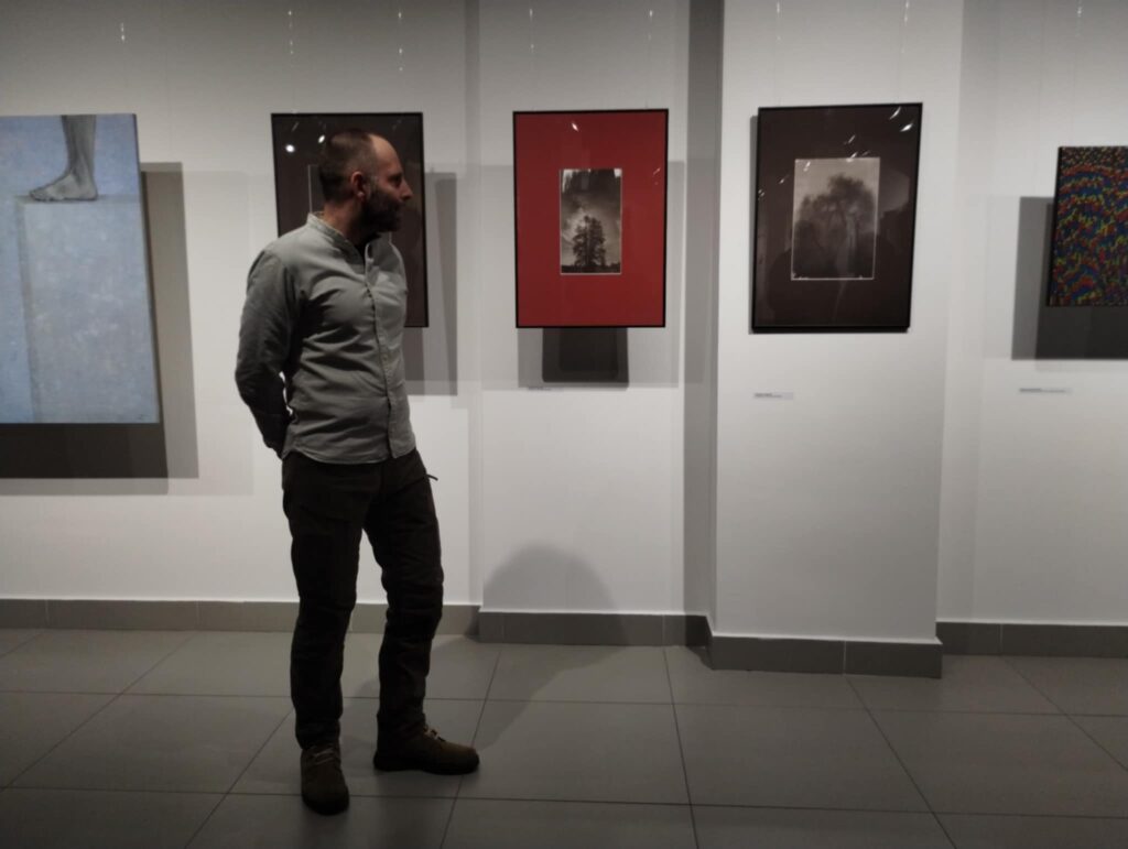 Fragment wystawy „Spojrzenia. Natura rzeczy” w włocławskiej Galerii Sztuki Współczesnej