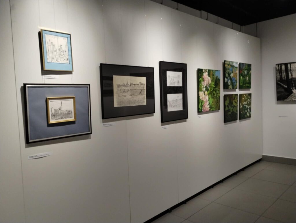 Fragment wystawy „Spojrzenia. Natura rzeczy” w włocławskiej Galerii Sztuki Współczesnej