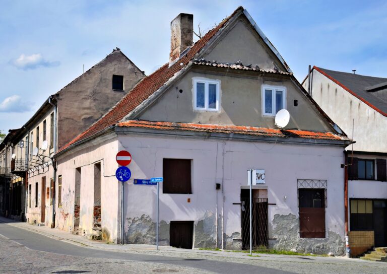 Włocławek, róg ulicy Tumskiej i Starego Rynku, widoczne nazwy ulic.