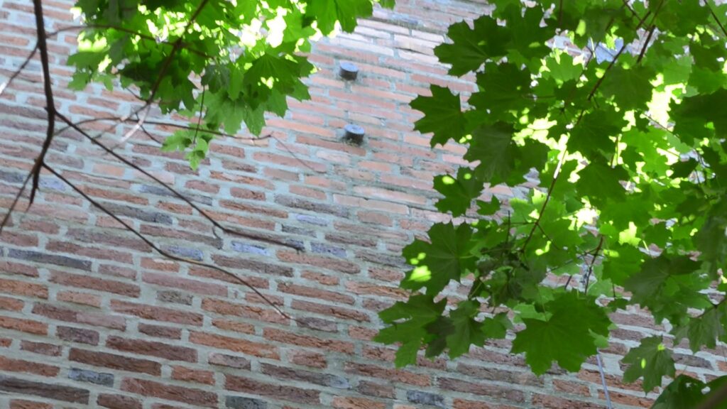 Pociski artyleryjne z 1920 r., Kościół św. Jana